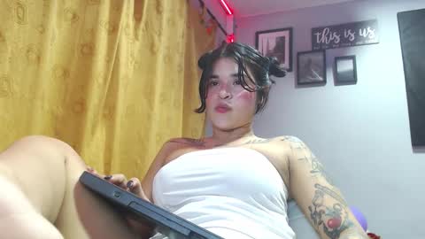 doll_and_thebrown online show from November 2025 12:21:02 AM