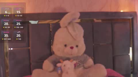 doll_daisy_ online show from October 2025 11:33:02 AM