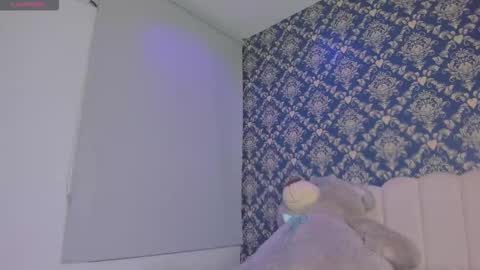 doll_daisy_ online show from January 2026 06:54:02 PM