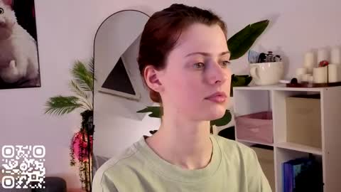 Your doll Lesli online show from April 2026 07:07:02 PM