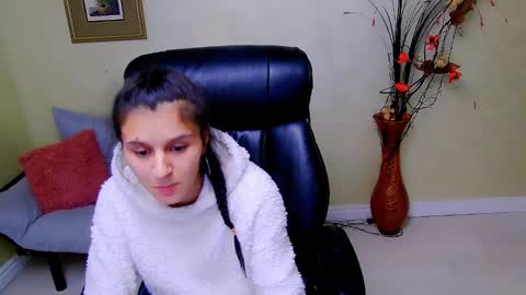 Snapshot of doll_stylish_ chatting on January 2025 03:09:02 PM dol online show from January 2025 03:09:02 PM