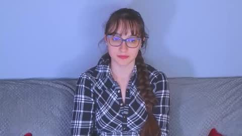 Snapshot of doll_tessa chatting on June 2026 03:03:01 PM Tessa online show from June 2026 03:03:01 PM