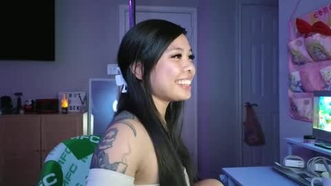 Snapshot of dolllface chatting on February 2025 09:21:01 AM DOLLLFACE online show from February 2025 09:21:01 AM