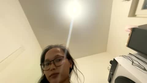 dolly2425 online show from March 2026 07:25:01 PM