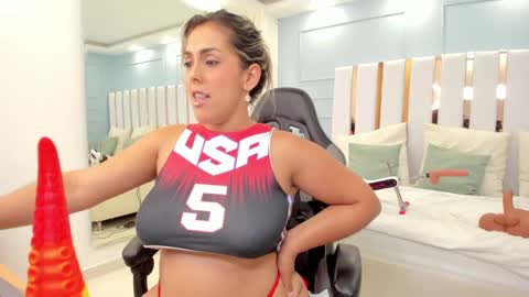 dolly walker online show from December 2024 02:31:02 AM