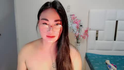 Snapshot of dolly_yume chatting on September 2025 07:54:01 AM YUMEE online show from September 2025 07:54:01 AM