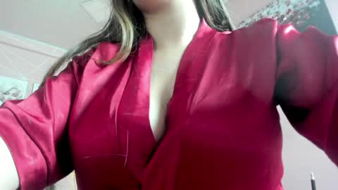 Snapshot of dolly_zoe chatting on January 2025 04:33:02 AM Call me Zoe online show from January 2025 04:33:02 AM
