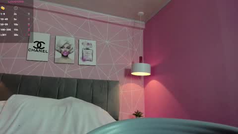 Snapshot of dolly_zoe chatting on March 2025 05:57:01 AM Call me Zoe online show from March 2025 05:57:01 AM