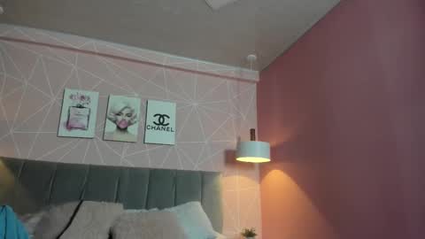 Snapshot of dolly_zoe chatting on September 2025 10:56:02 PM Call me Zoe online show from September 2025 10:56:02 PM