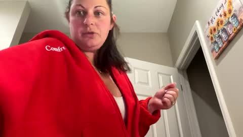 Dolly online show from March 2025 04:35:01 PM