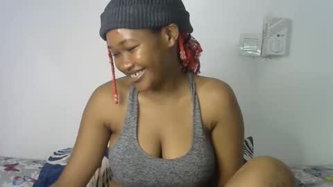 Snapshot of dollyplum chatting on October 2025 08:01:01 AM Cushey online show from October 2025 08:01:01 AM