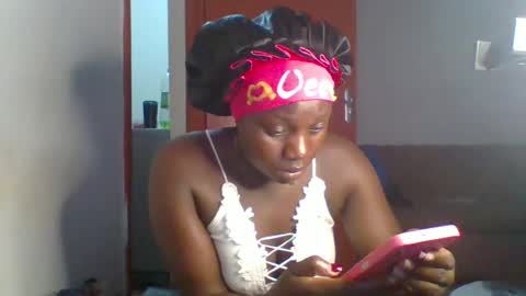 dollyvee online show from June 2026 05:35:02 PM