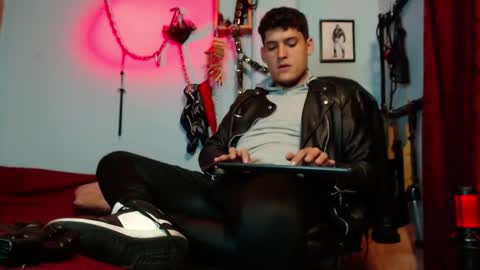 Diego Castell online show from January 2026 11:28:01 PM