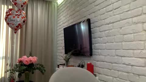 DOM MUMMY online show from February 2025 01:38:02 PM