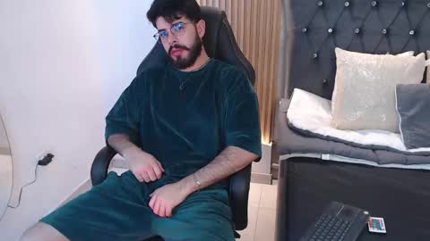 domboy  online show from May 2026 08:49:02 PM