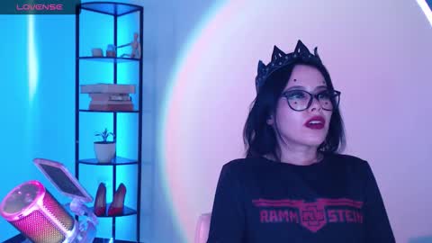 Snapshot of domgiirl chatting on October 2025 05:20:02 PM Mistress online show from October 2025 05:20:02 PM