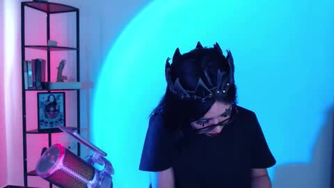 Snapshot of domgiirl chatting on November 2025 05:01:02 PM Mistress online show from November 2025 05:01:02 PM