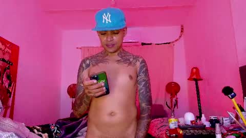 Snapshot of dominant_gay_xxx chatting on June 2026 07:11:01 AM jjhoy online show from June 2026 07:11:01 AM