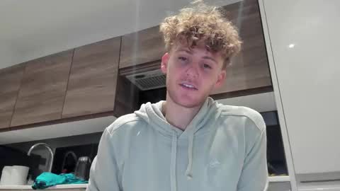 Alex...  online show from December 2025 03:19:01 PM