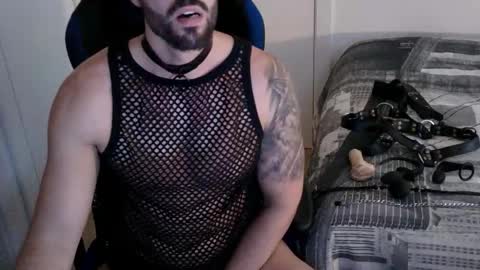 Snapshot of dominatedtitan chatting on October 2025 05:44:01 PM DominatedTitan online show from October 2025 05:44:01 PM