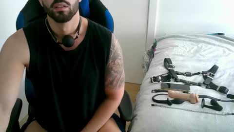 Snapshot of dominatedtitan chatting on October 2025 10:10:01 AM DominatedTitan online show from October 2025 10:10:01 AM