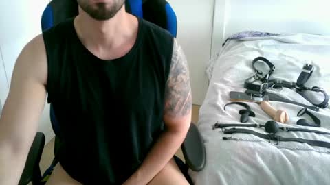 DominatedTitan online show from April 2026 10:51:02 AM