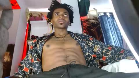 Snapshot of dominic751 chatting on November 2025 03:36:02 PM dominic751 online show from November 2025 03:36:02 PM