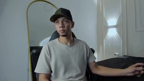 Snapshot of dominic__brown chatting on March 2026 04:36:02 AM Dominic online show from March 2026 04:36:02 AM