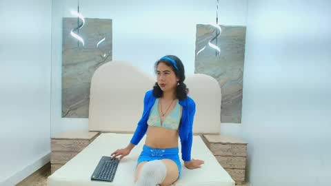 Dominic online show from April 2026 07:58:01 PM