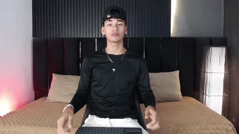 Dominic online show from September 2025 06:57:01 PM