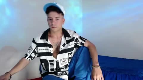 Snapshot of dominic_hanks chatting on June 2026 04:35:02 AM DOMINIC AND ANDREW online show from June 2026 04:35:02 AM