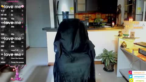 SANTI  independent model online show from October 2025 02:19:02 AM