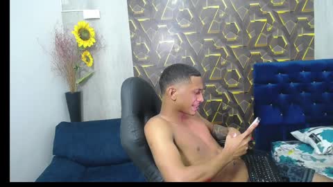 dominic_smith_ online show from April 2026 02:42:02 AM