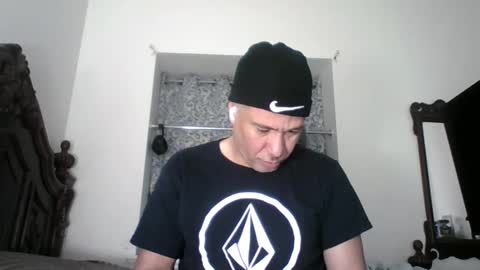 luis online show from April 2026 12:57:01 AM