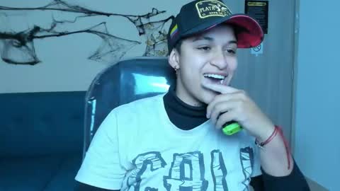 Dominick  online show from October 2025 05:08:02 AM