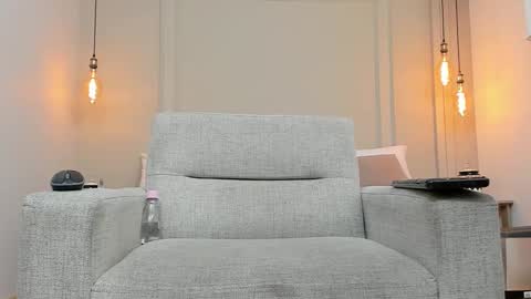 Dominick Star online show from February 2025 08:10:01 AM