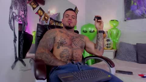 dominickane online show from October 2025 11:33:02 AM