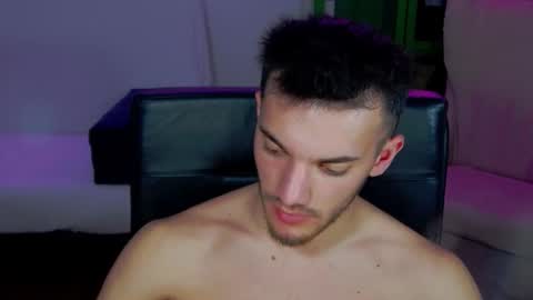 dominicvalente online show from November 2025 09:42:02 PM