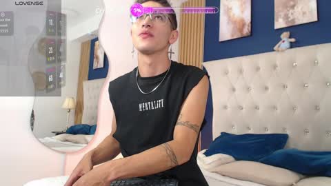 Dominik online show from April 2026 10:23:02 PM