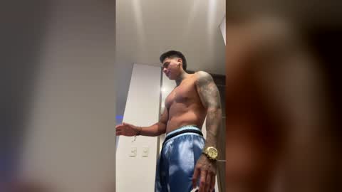 Snapshot of dominiofit chatting on March 2026 01:24:02 AM Only fans Ronnie col---InstaRonniecolleman online show from March 2026 01:24:02 AM