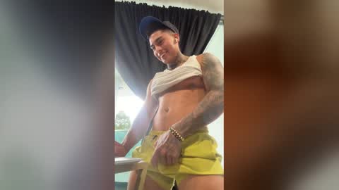Snapshot of dominiofit chatting on March 2026 08:01:01 PM Only fans Ronnie col---InstaRonniecolleman online show from March 2026 08:01:01 PM