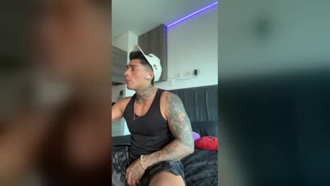 Snapshot of dominiofit chatting on March 2026 06:18:02 PM Only fans Ronnie col---InstaRonniecolleman online show from March 2026 06:18:02 PM