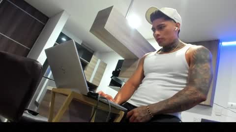 Snapshot of dominiofit chatting on March 2026 12:00:02 AM Only fans Ronnie col---InstaRonniecolleman online show from March 2026 12:00:02 AM