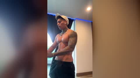 Snapshot of dominiofit chatting on May 2026 12:01:01 PM Only fans Ronnie col---InstaRonniecolleman online show from May 2026 12:01:01 PM