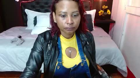 Snapshot of domink_gilr chatting on February 2025 02:08:02 AM D O M I N K online show from February 2025 02:08:02 AM