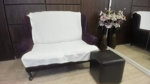 Dominna online show from October 2025 03:58:02 AM