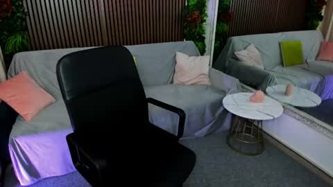 Snapshot of domtessa chatting on July 2026 03:38:01 PM Tessa online show from July 2026 03:38:01 PM