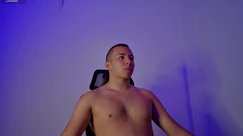 Snapshot of donathoo chatting on January 2025 01:42:02 PM Donat Independent Model online show from January 2025 01:42:02 PM