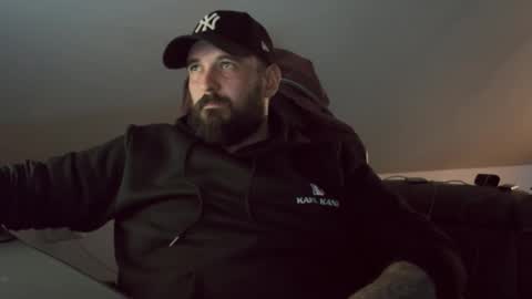 donchriiis online show from December 2025 05:29:02 PM