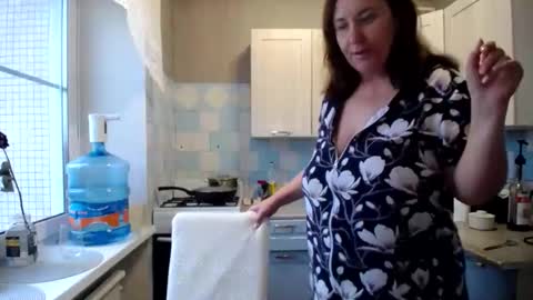 Tatiana 43 curvy sexy body and Joanna redhead 39 years online show from December 2024 09:46:01 AM